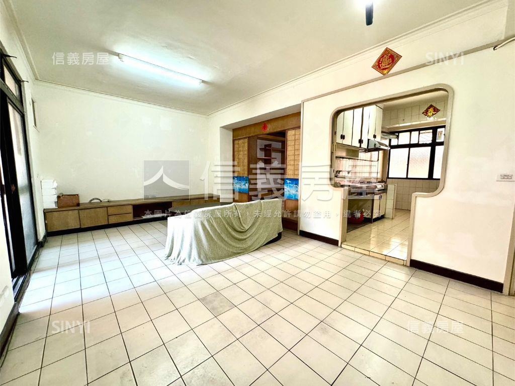 近中壢車站戶政三房房屋室內格局與周邊環境