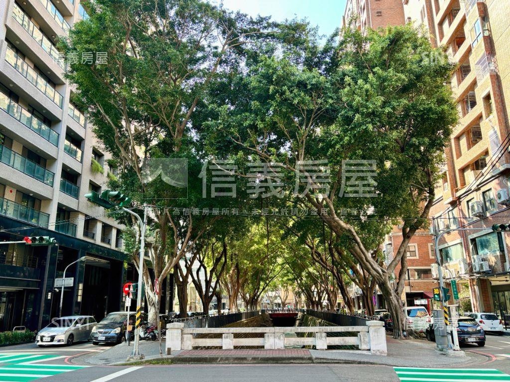 近大業國中雙店面大面寬房屋室內格局與周邊環境