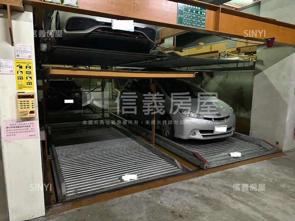 三個松荷車位可單買房屋室內格局與周邊環境