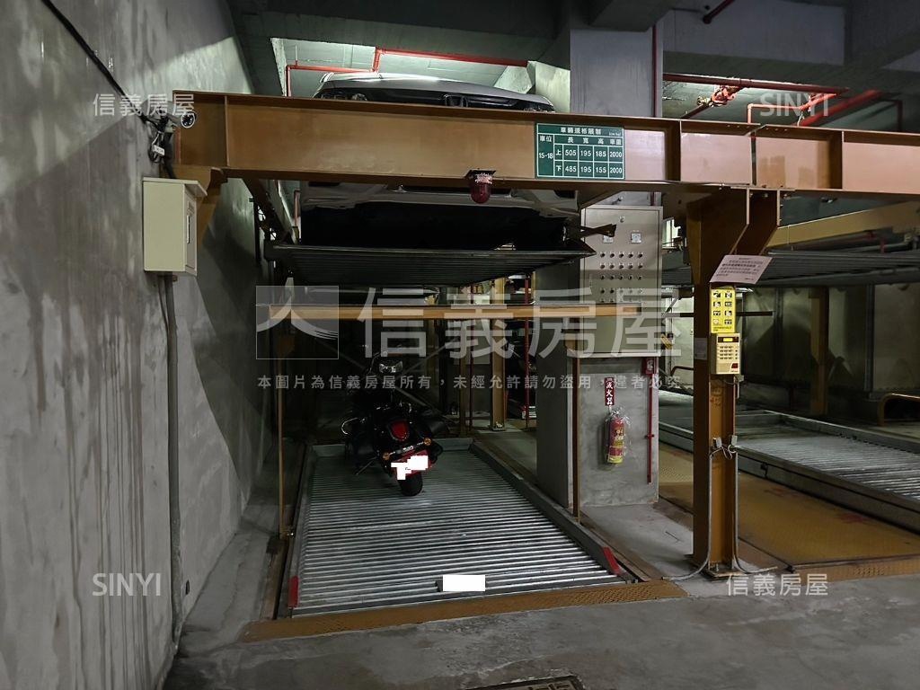 三個松荷車位可單買房屋室內格局與周邊環境