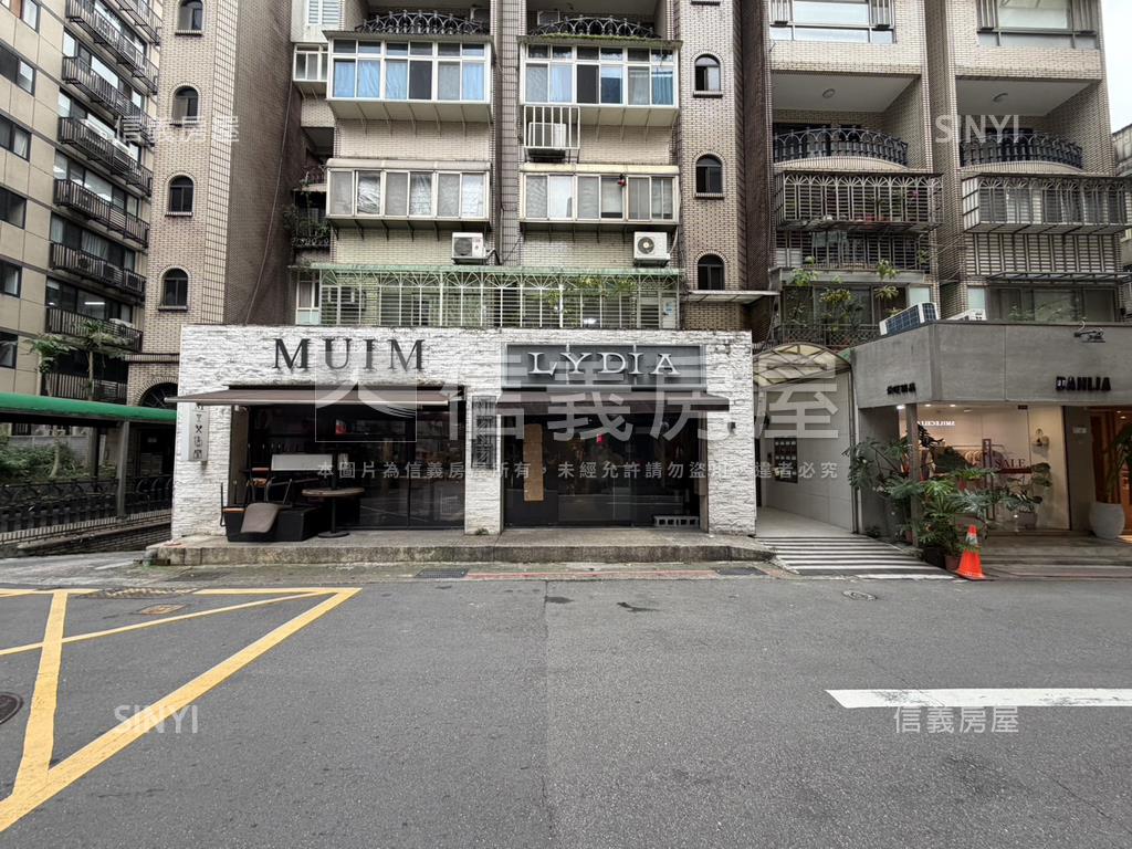 東區大巨蛋人潮金店面房屋室內格局與周邊環境