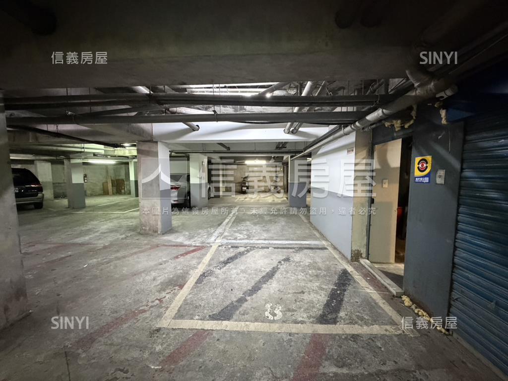 東區大巨蛋人潮金店面房屋室內格局與周邊環境