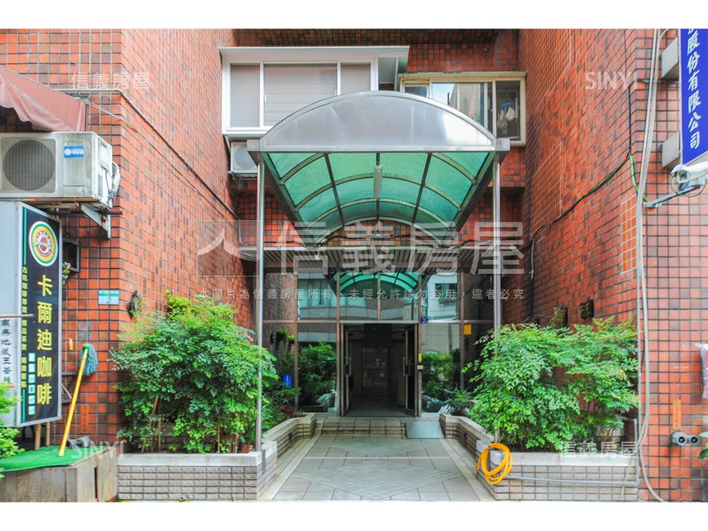 專任捷運傾國傾城絕代風華房屋室內格局與周邊環境