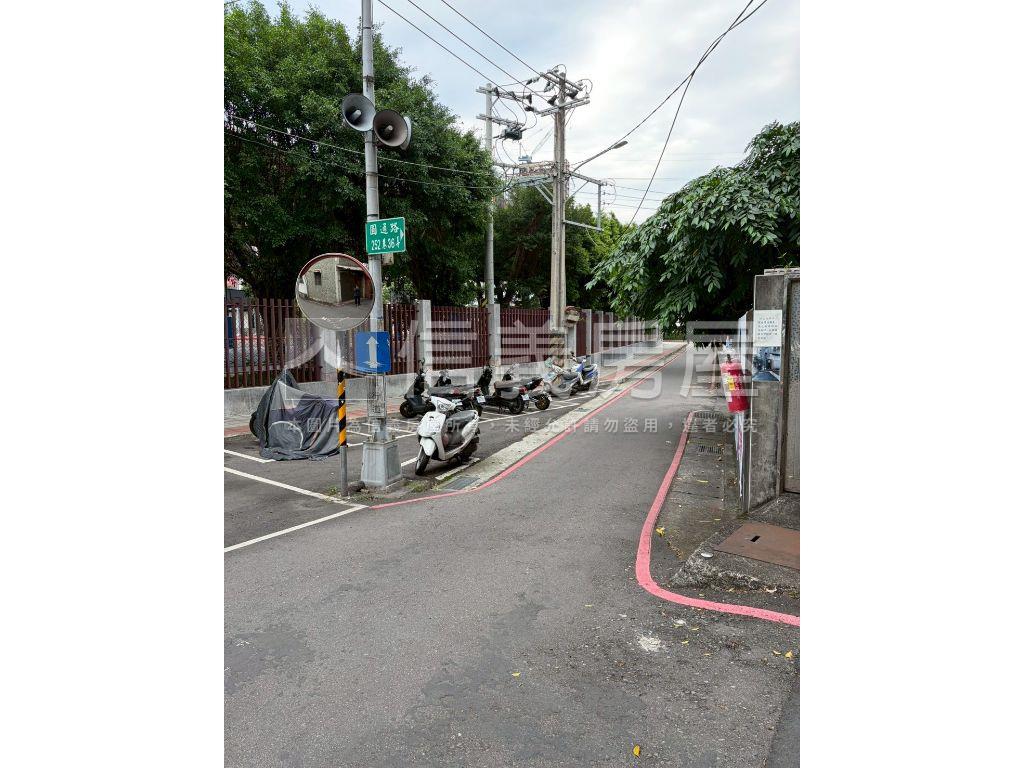 未來捷運採光邊間３房２衛房屋室內格局與周邊環境