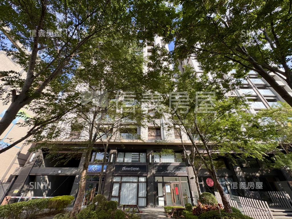 森ＭＯＭＡ大面寬挑高樓店房屋室內格局與周邊環境