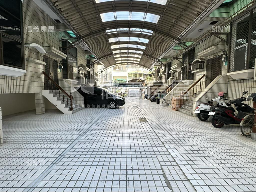 東區｜面寬社區型透天車墅房屋室內格局與周邊環境