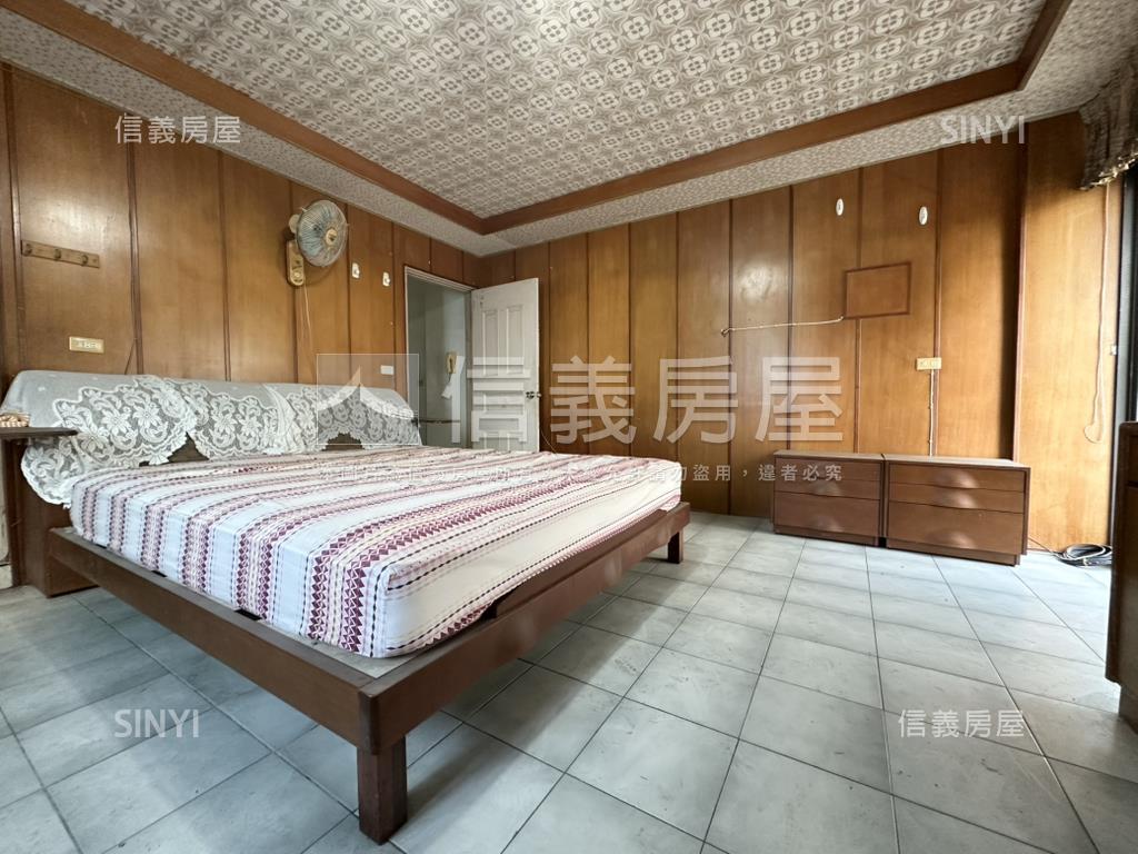 東區｜面寬社區型透天車墅房屋室內格局與周邊環境