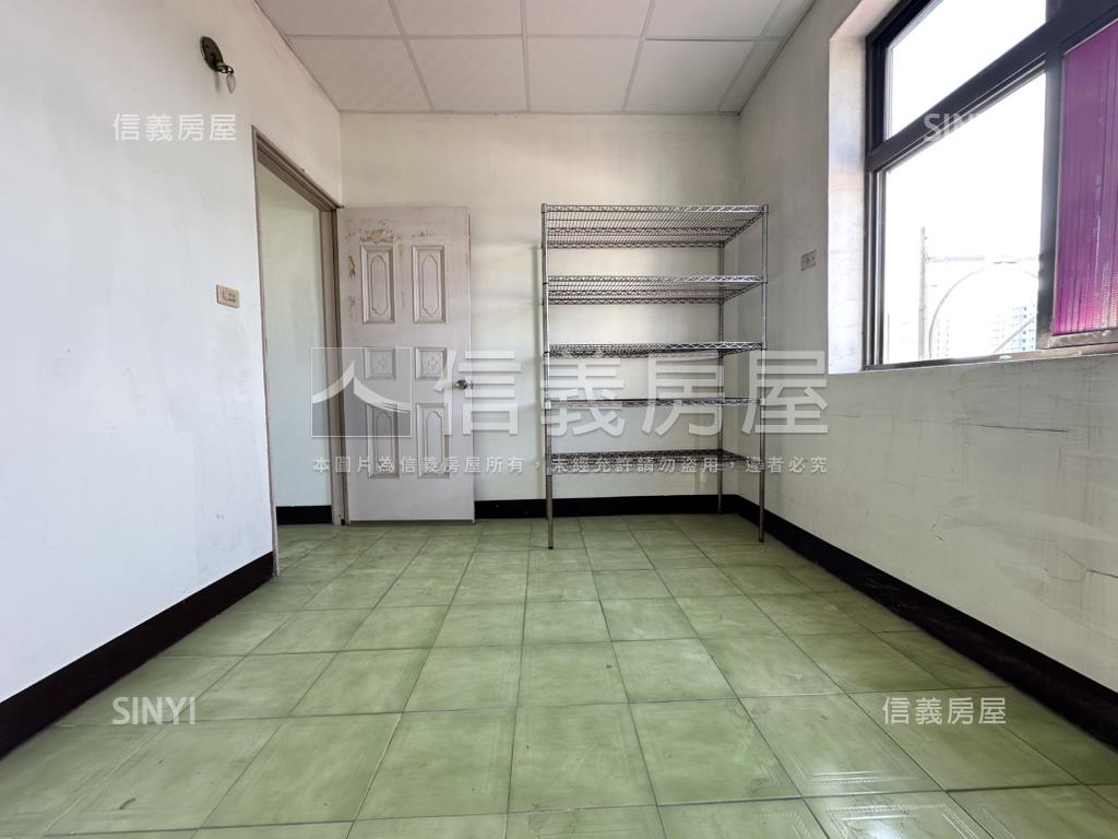 東區｜面寬社區型透天車墅房屋室內格局與周邊環境