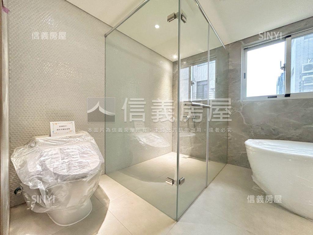 雲朗Ｂ３全新邊間透天房屋室內格局與周邊環境