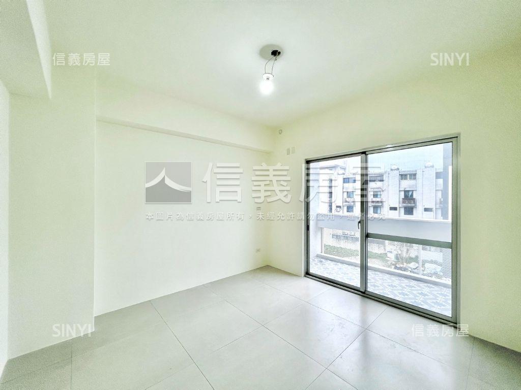 雲朗Ｂ３全新邊間透天房屋室內格局與周邊環境