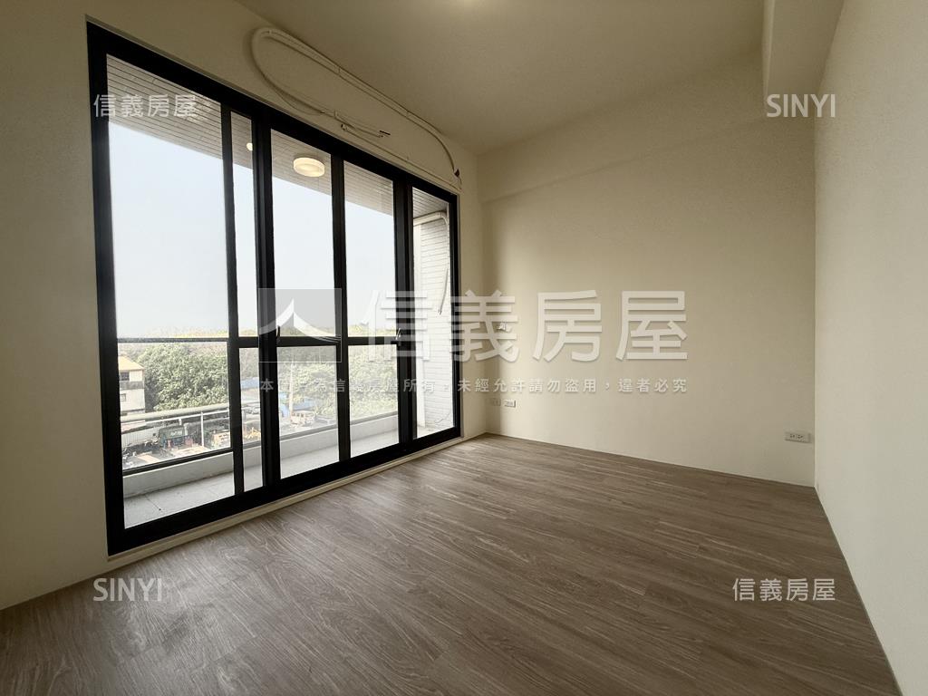 仁武精裝全採光車墅房屋室內格局與周邊環境