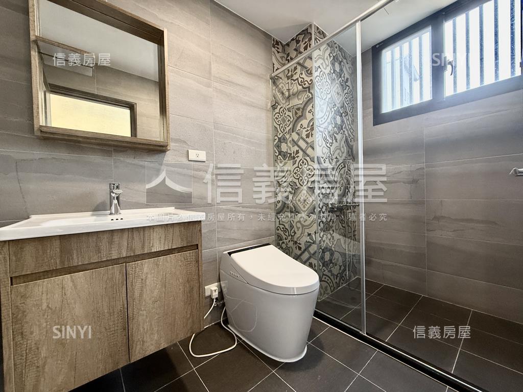 仁武精裝全採光車墅房屋室內格局與周邊環境