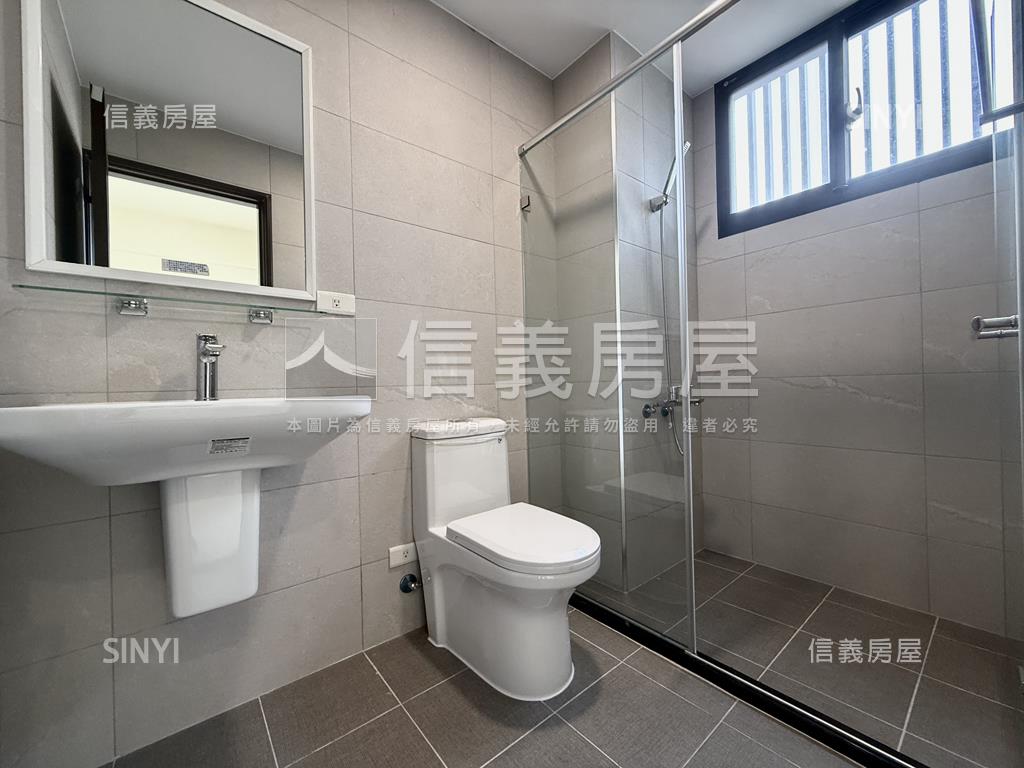 仁武精裝全採光車墅房屋室內格局與周邊環境