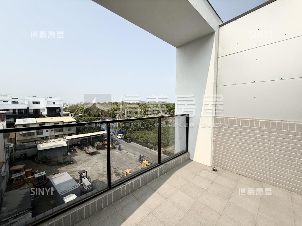 仁武精裝全採光車墅房屋室內格局與周邊環境