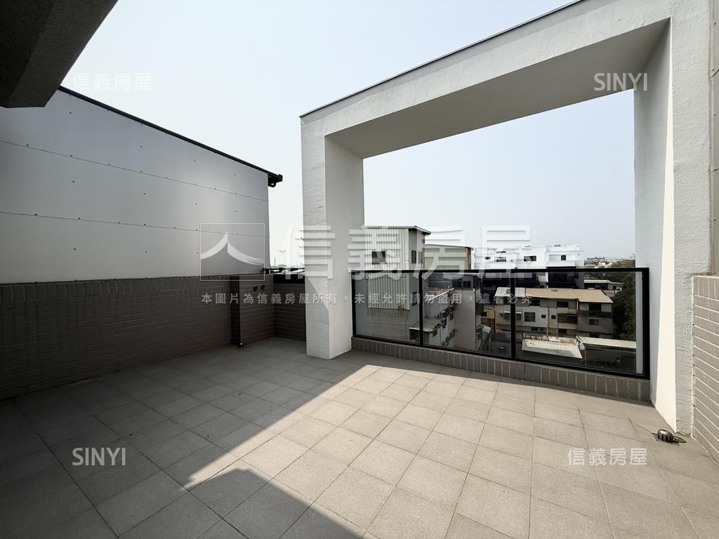 仁武精裝全採光車墅房屋室內格局與周邊環境