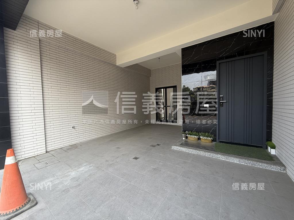 仁武精裝全採光車墅房屋室內格局與周邊環境