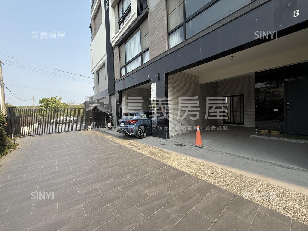 仁武精裝全採光車墅房屋室內格局與周邊環境