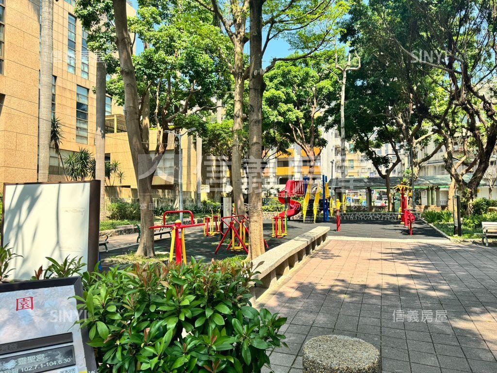 松江南京兩房雙衛有車位房屋室內格局與周邊環境