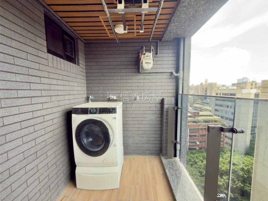 荷韻●高樓層附車位房屋室內格局與周邊環境