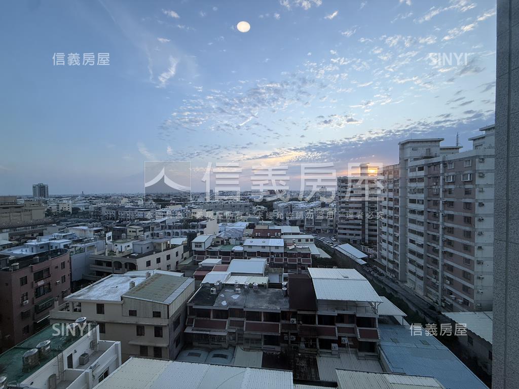 上品苑。質感高樓三房車位房屋室內格局與周邊環境