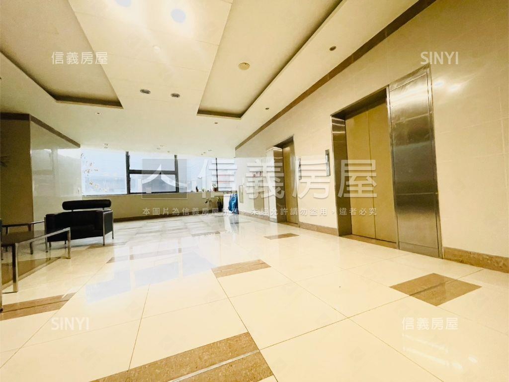 景安雙捷運ＳＲＣ百坪辦公房屋室內格局與周邊環境