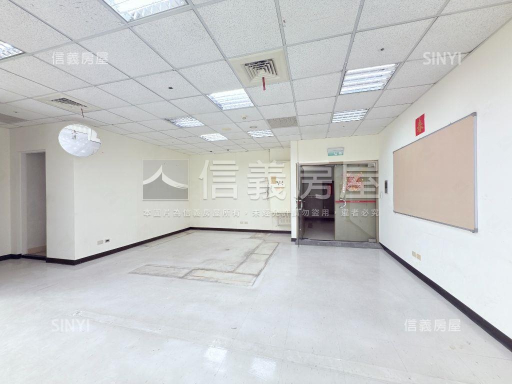 景安雙捷運ＳＲＣ百坪辦公房屋室內格局與周邊環境
