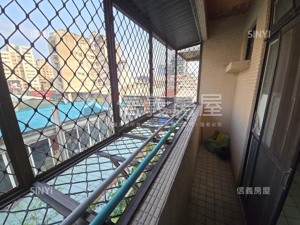 ㊖向上市場旁三房公寓房屋室內格局與周邊環境