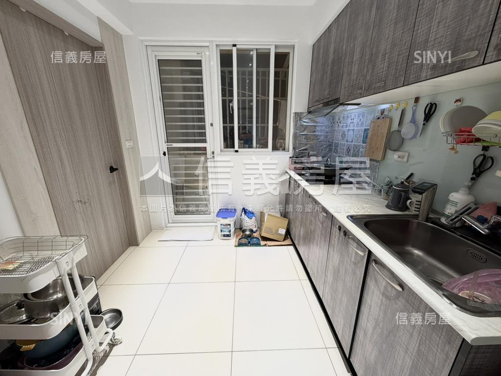 屋況佳一卡皮箱入住房屋室內格局與周邊環境