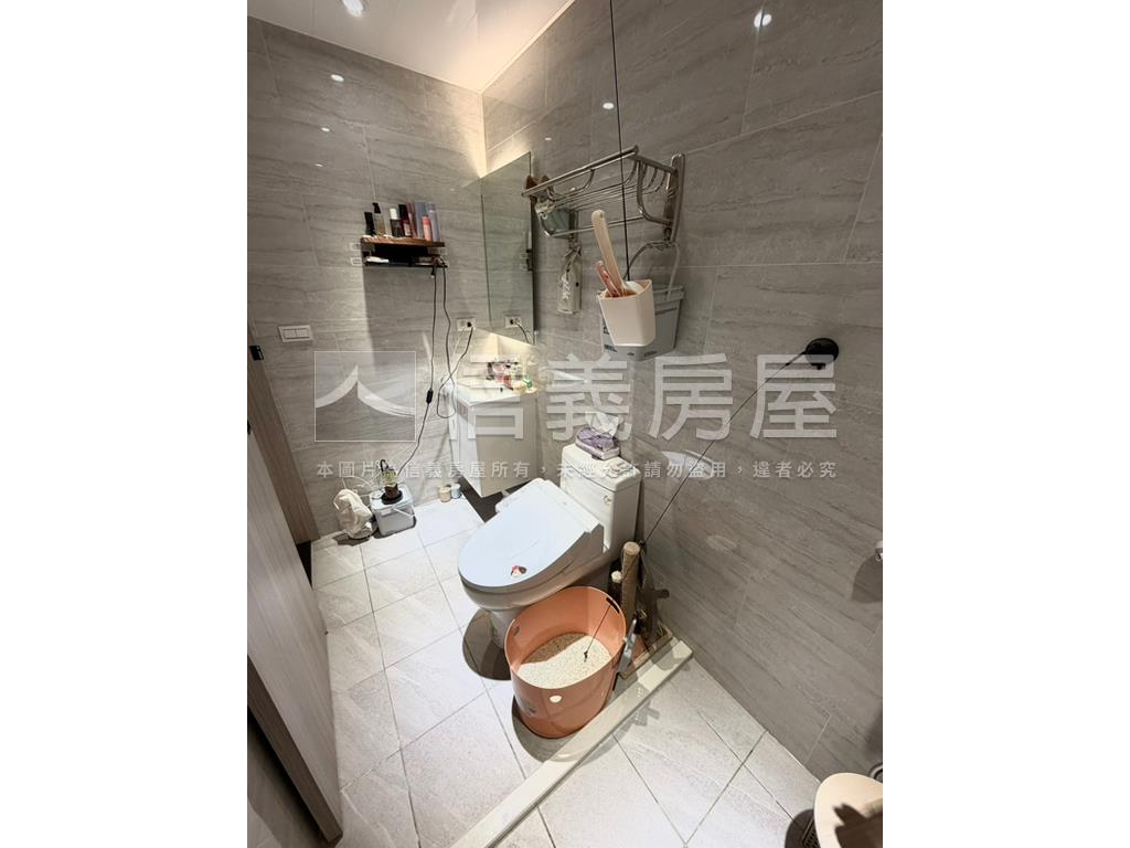 屋況佳一卡皮箱入住房屋室內格局與周邊環境