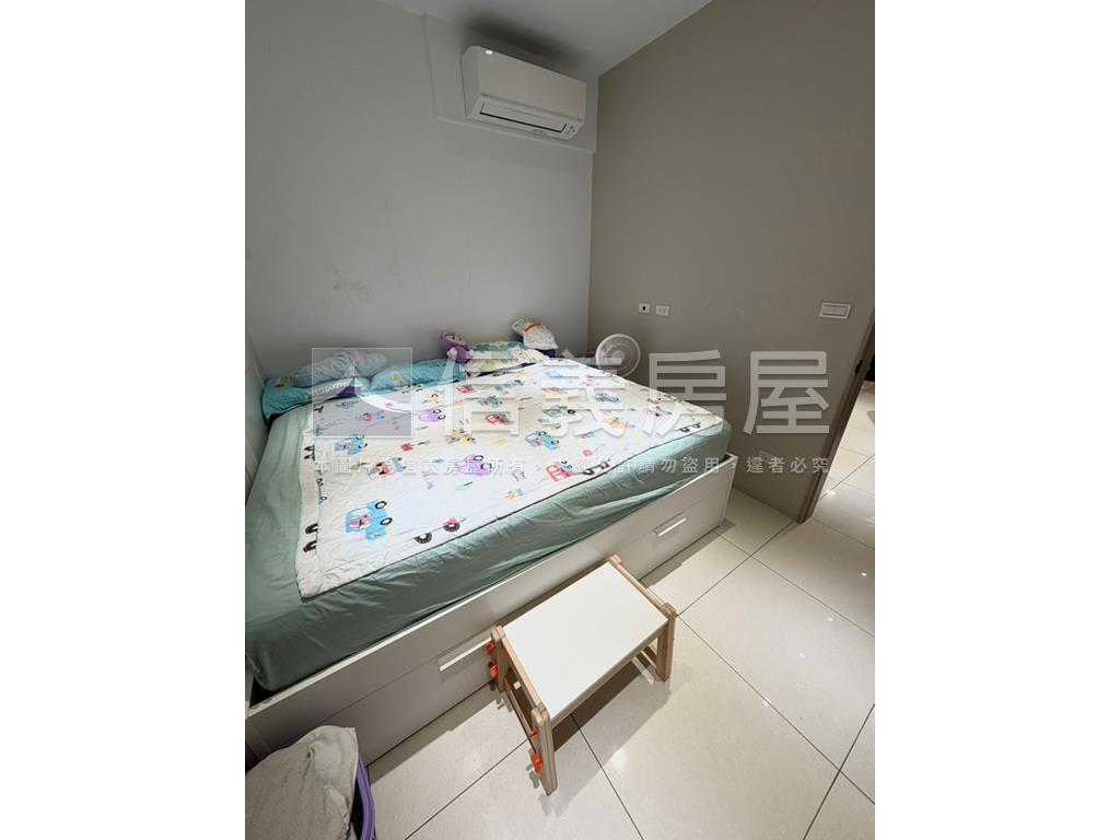 屋況佳一卡皮箱入住房屋室內格局與周邊環境