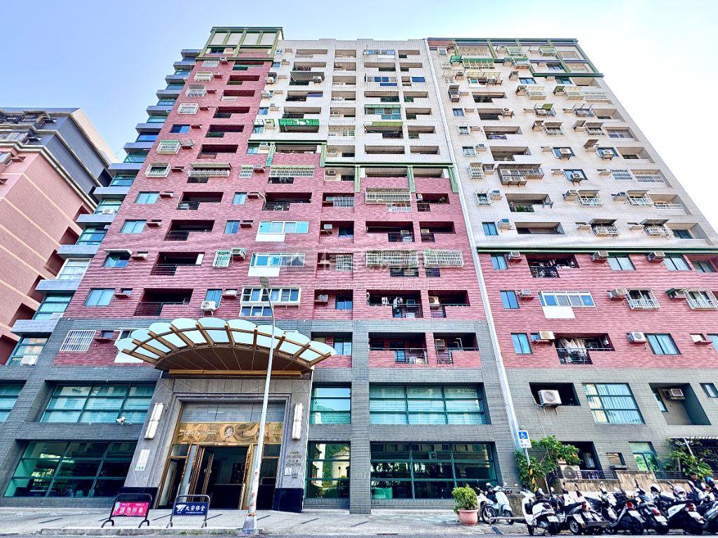 近美術館景觀兩房平車房屋室內格局與周邊環境