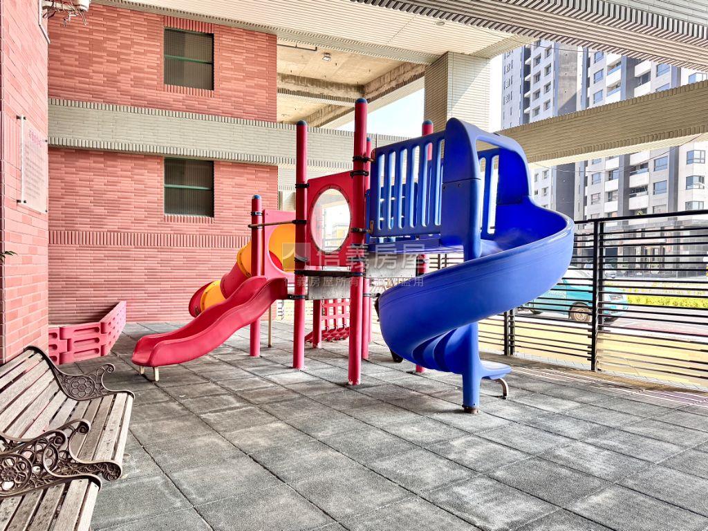 近美術館景觀兩房平車房屋室內格局與周邊環境