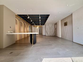 夏川鄰美邊間電梯店住別墅