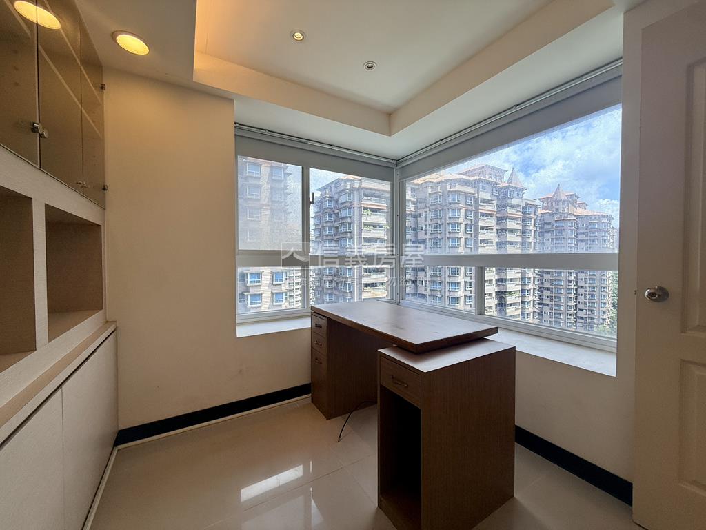 台北灣【天海】稀有３房房屋室內格局與周邊環境