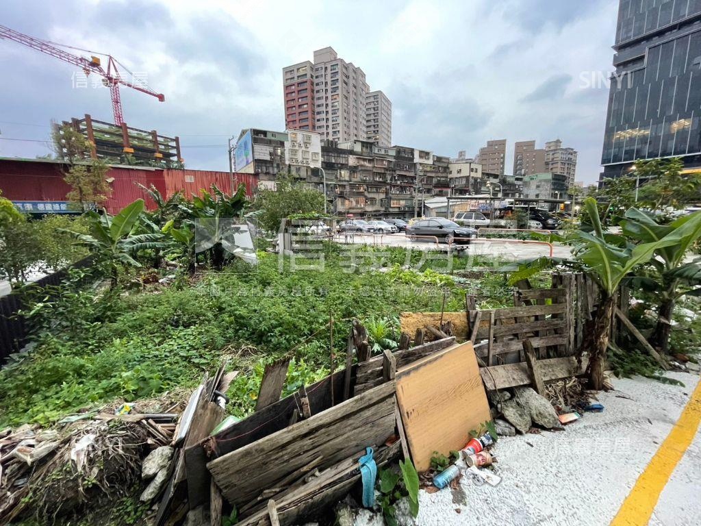 江子翠重劃Ｅ區稀有土地１房屋室內格局與周邊環境
