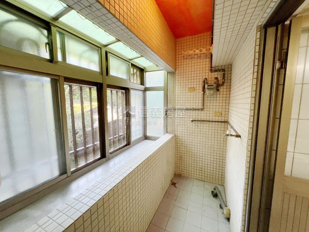 高ＰＣ值‧電梯兩房房屋室內格局與周邊環境