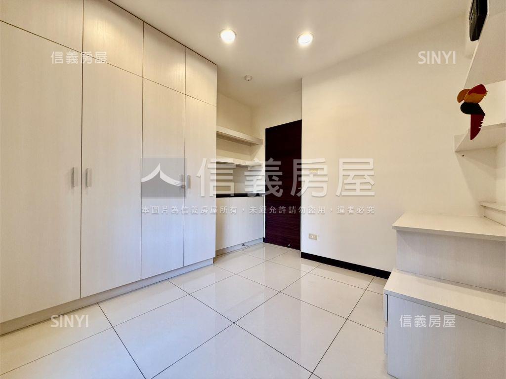 悠活郡朝南精裝戶房屋室內格局與周邊環境