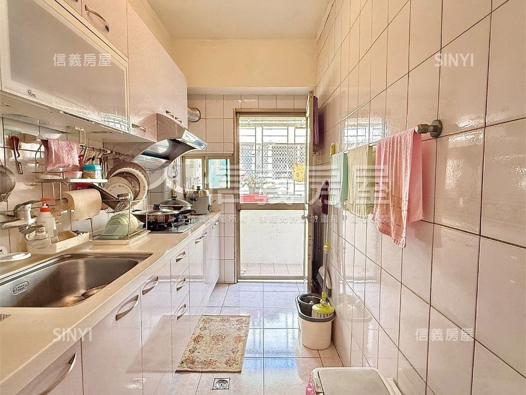 楠梓近學校溫馨漂亮三房房屋室內格局與周邊環境