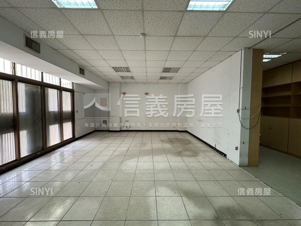 龍校街面寬廠房房屋室內格局與周邊環境