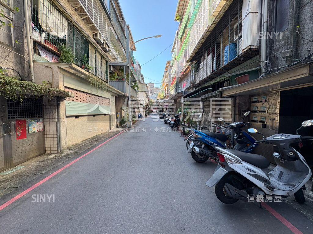 區公所一樓房屋室內格局與周邊環境