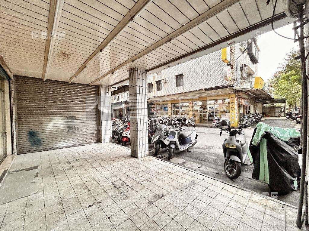 近捷運大面寬金店面房屋室內格局與周邊環境