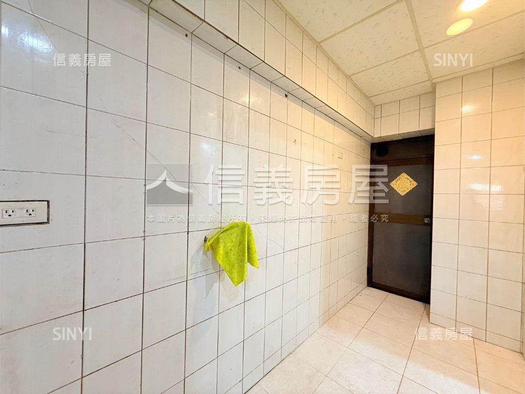 德賢獨立進出口１＋２樓店房屋室內格局與周邊環境