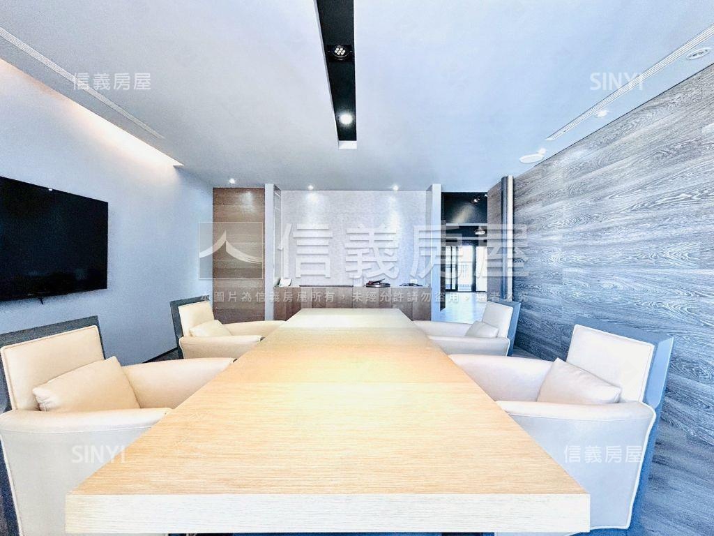 ★七期歌劇院三房高樓平車房屋室內格局與周邊環境