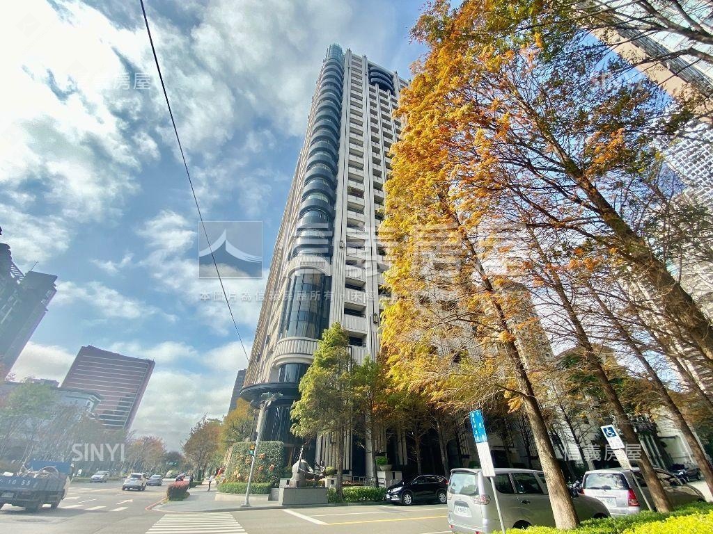 ★七期歌劇院三房高樓平車房屋室內格局與周邊環境