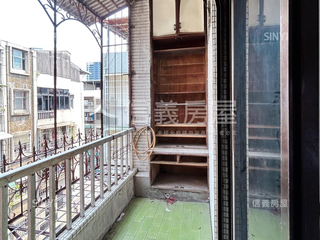 福港街稀有邊間公寓３房房屋室內格局與周邊環境