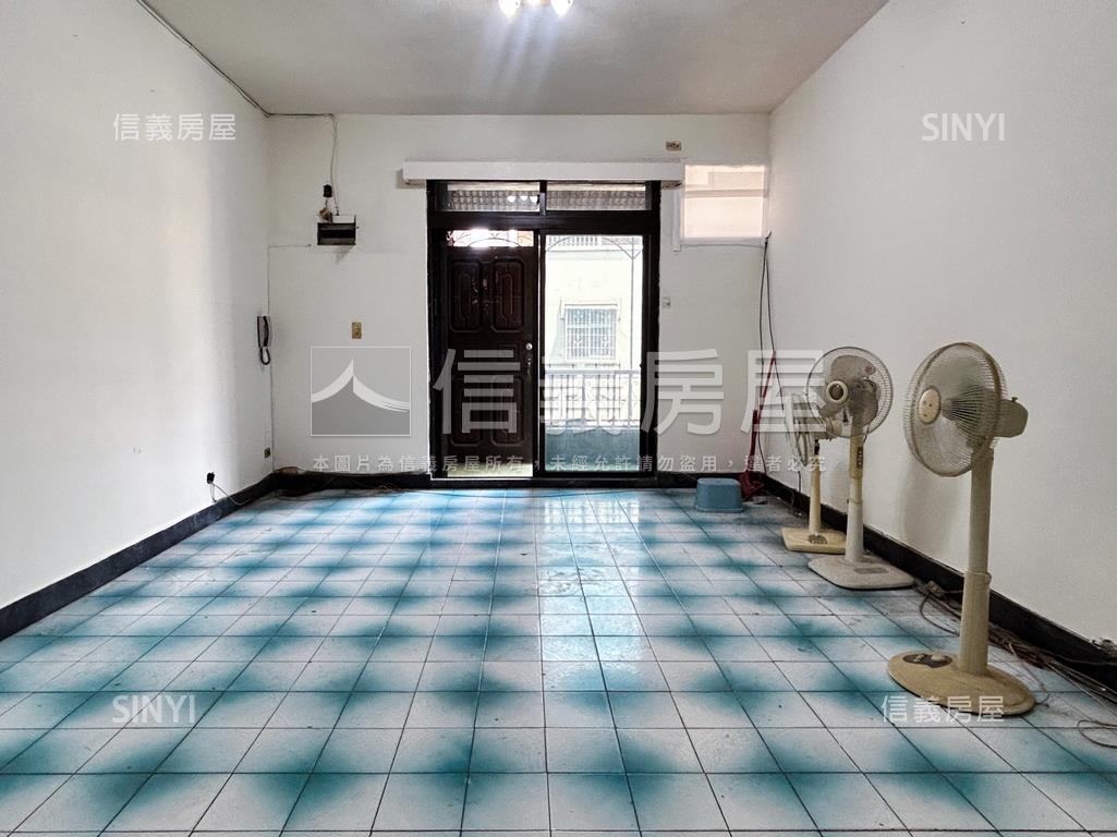 福港街稀有邊間公寓３房房屋室內格局與周邊環境