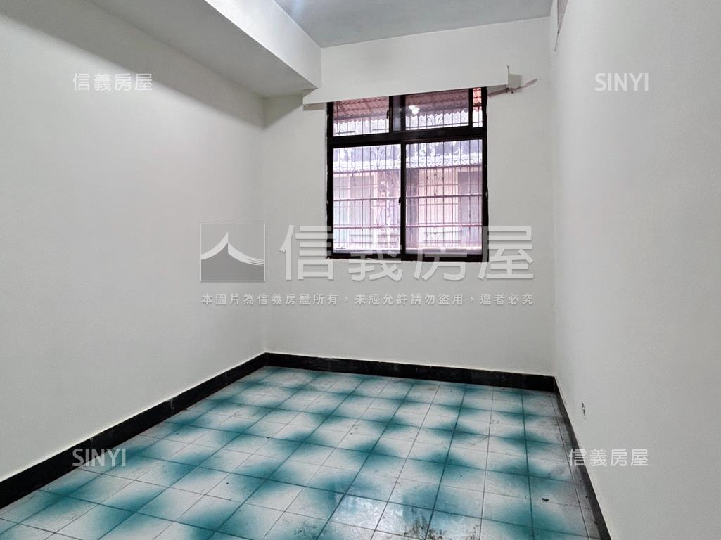 福港街稀有邊間公寓３房房屋室內格局與周邊環境