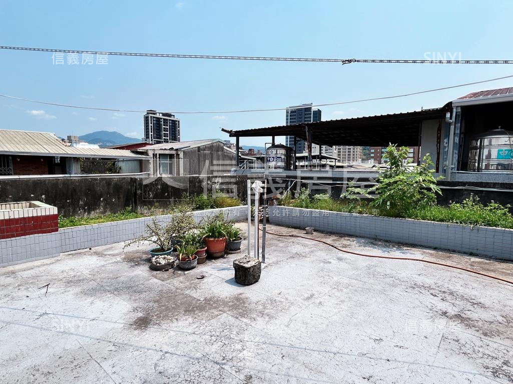 福港街稀有邊間公寓３房房屋室內格局與周邊環境