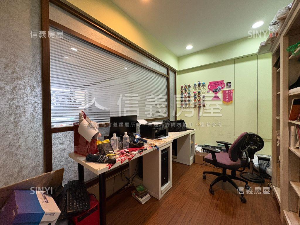 稀有！宏國敦煌附車位房屋室內格局與周邊環境