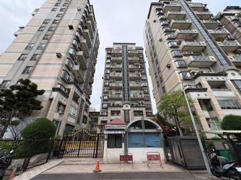 稀有！宏國敦煌附車位